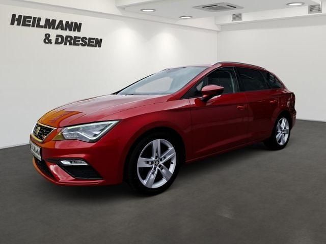 Desire rot (metallic) Gebraucht 2020 Seat Leon ST FR Kombi | 16.450 € (Fairer Preis) - Bild 1/4