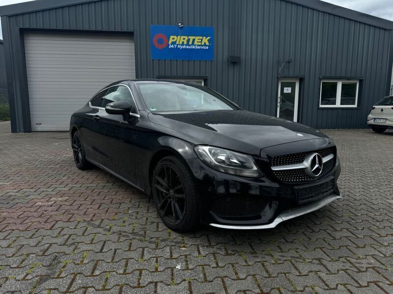Schwarz Gebraucht 2016 Mercedes C250 AMG line Coupé | 16.499 € (Guter Preis) - Bild 1/4