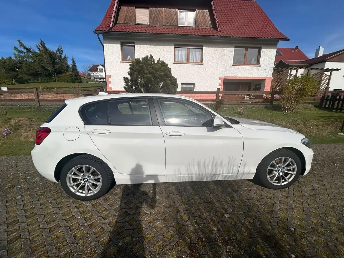 Gebraucht BMW 116 109 PS (80 kW) 2016 Weiß Kleinwagen