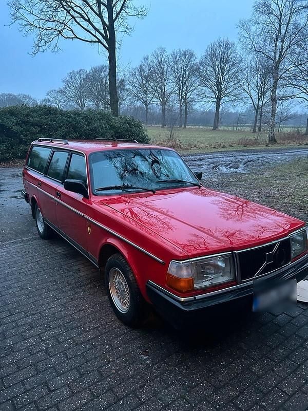 Gebraucht Volvo 240 150 PS (110 kW) 1991 Rot Kombi