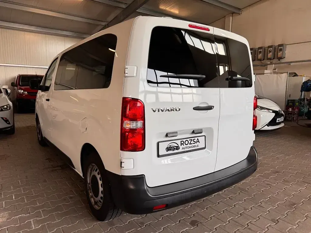 Gebraucht Opel Vivaro 120 PS (88 kW) 2021 Weiß Van / Kleinbus