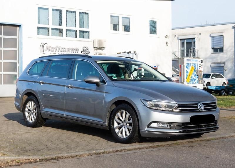 Gebraucht VW Passat 150 PS (110 kW) 2018 Grau Kombi