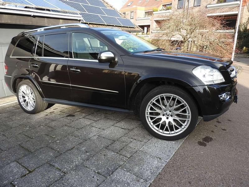 Gebraucht Mercedes GL420 306 PS (225 kW) 2009 Braun SUV