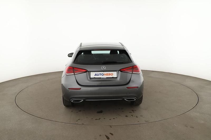 Gebraucht Mercedes A200 Progressive 150 PS (110 kW) 2019 Grau Limousine