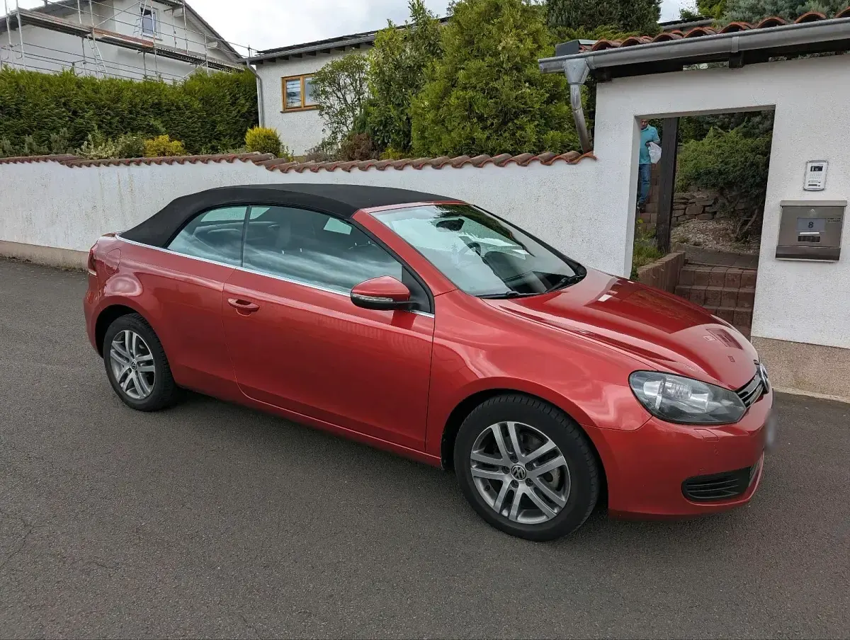 Gebraucht VW Golf Cabriolet 105 PS (77 kW) 2012 Rot Cabrio