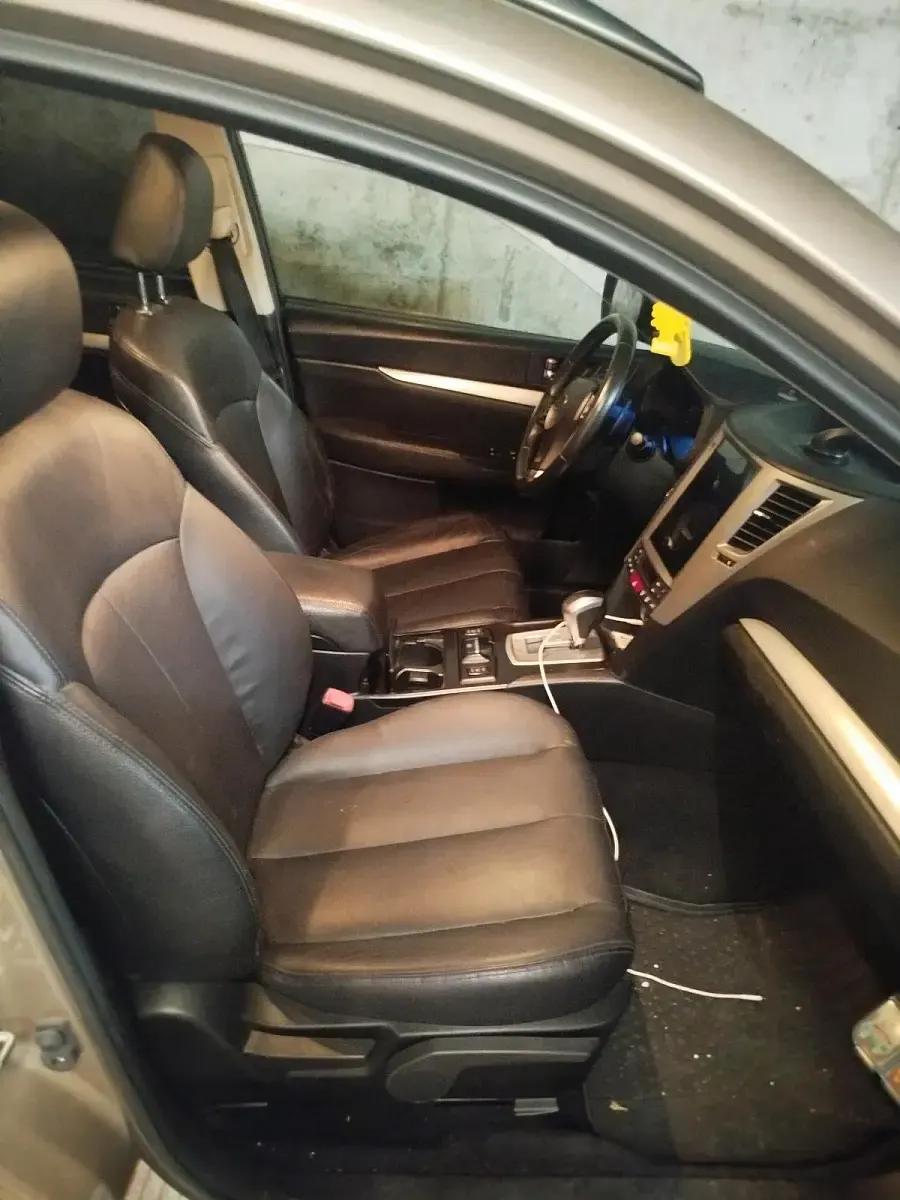 Second-hand Subaru Outback 150 CP (110 kW) 2013 Auriu Break