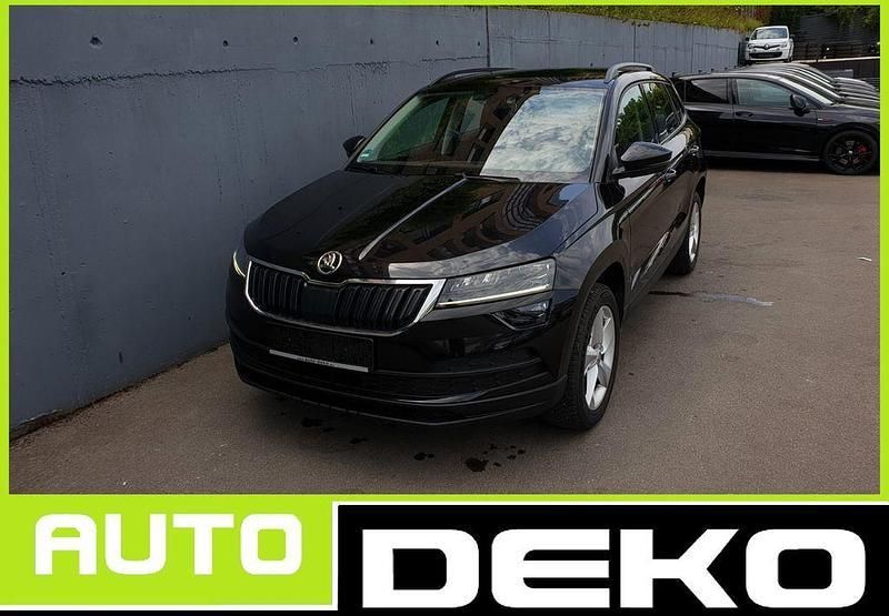 Schwarz Gebraucht 2018 Skoda Karoq Ambition SUV | 12.470 € (Etwas zu teuer) - Bild 1/4