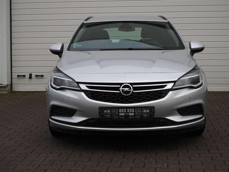 Gebraucht Opel Astra Edition 101 PS (74 kW) 2018 Silber Kombi