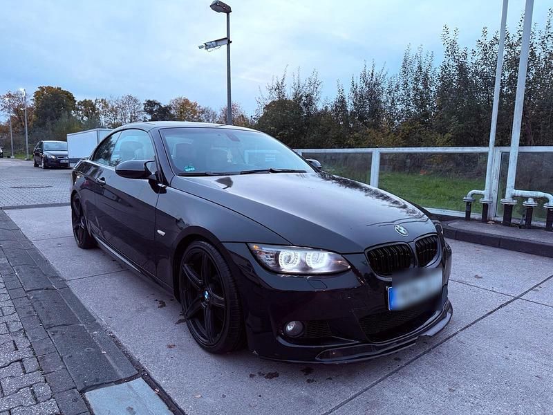Schwarz Gebraucht 2009 BMW 330 Cabriolet M Sport Cabrio | 10.799 € (Superpreis) - Bild 1/4