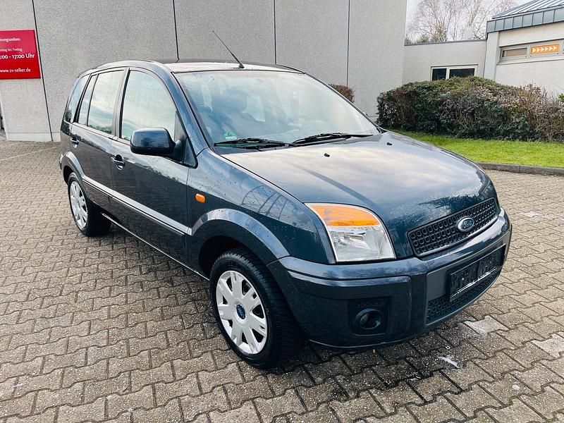 Gebraucht Ford Fusion 80 PS (58 kW) 2010 Grau Kleinwagen