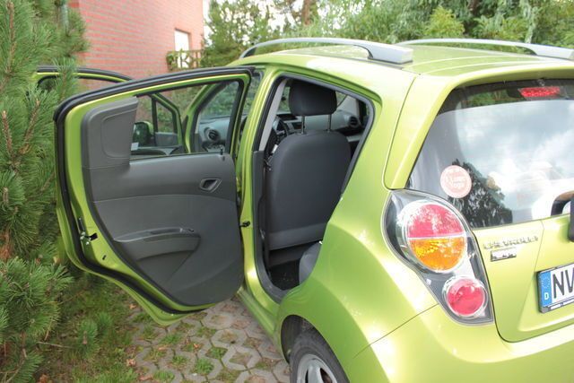 Gebraucht Chevrolet Spark 82 PS (60 kW) 2010 Grün Kleinwagen