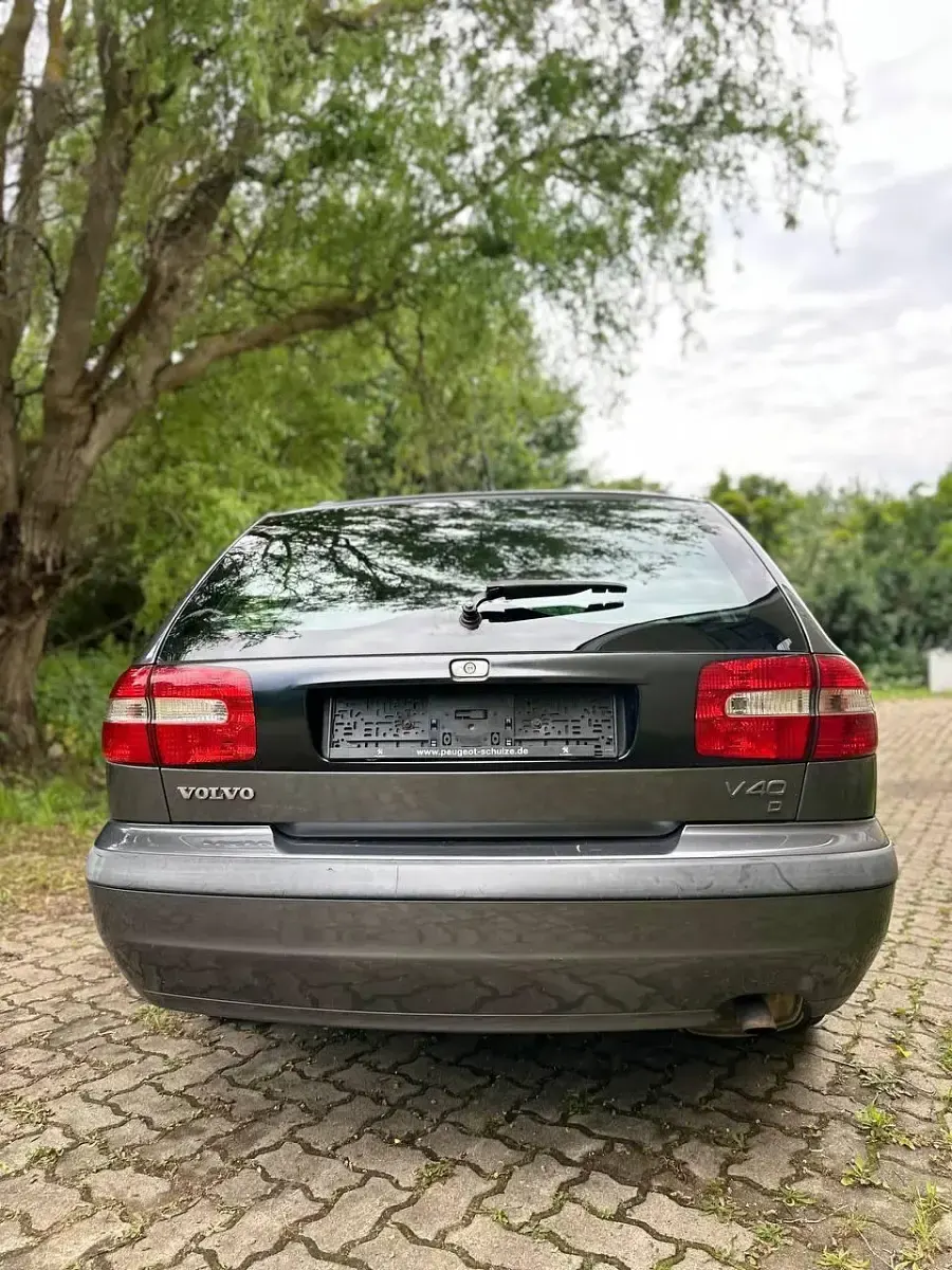 Gebraucht Volvo V40 115 PS (84 kW) 2003 Grau Kombi