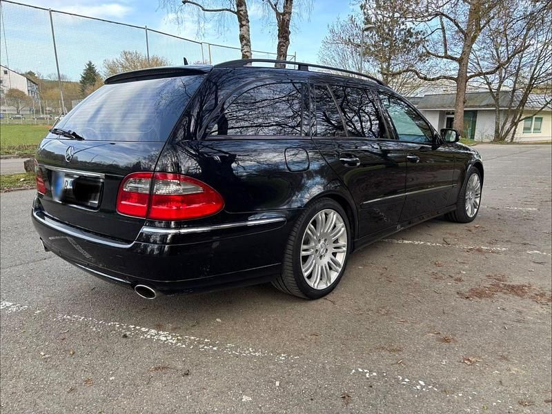 Gebraucht Mercedes E280 Avantgarde 190 PS (139 kW) 2007 Schwarz Kombi