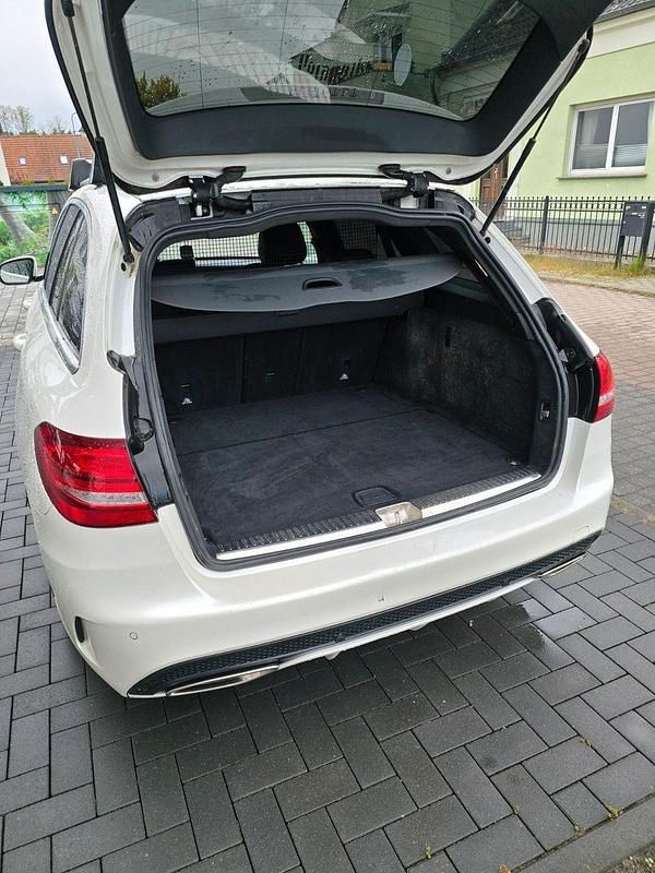 Gebraucht Mercedes C180 AMG line 156 PS (114 kW) 2015 Weiß Kombi