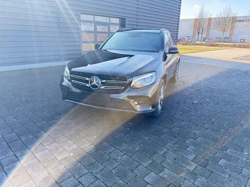 Gebraucht Mercedes GLC250 AMG 211 PS (155 kW) 2017 Schwarz SUV