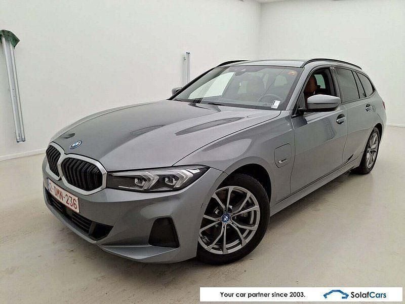 Gebraucht BMW 320e Shadowline 163 PS (119 kW) 2023 Grau Kombi