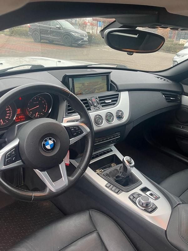 Gebraucht BMW Z4 Sport Line 184 PS (135 kW) 2015 Weiß Cabrio