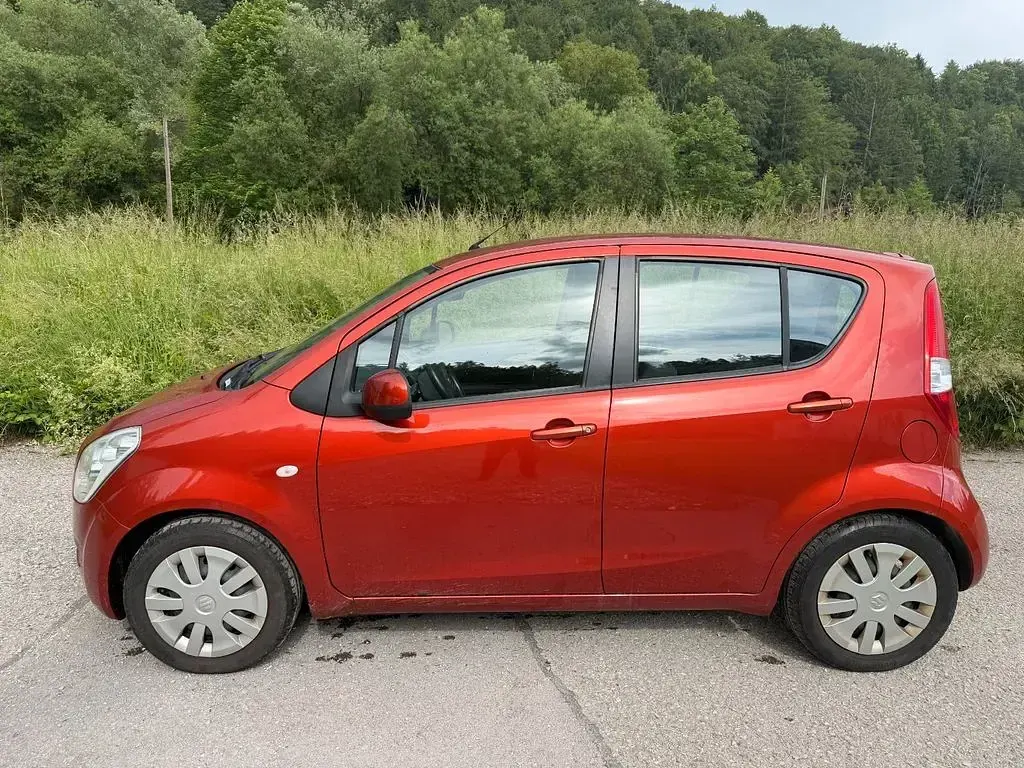 Gebraucht Suzuki Splash Basic 65 PS (47 kW) 2009 Rot Kleinwagen
