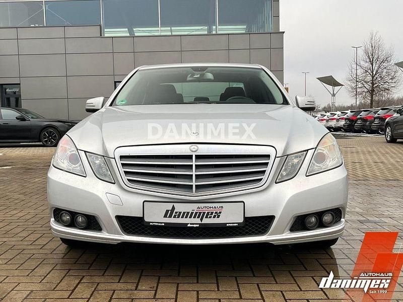 Gebraucht Mercedes E220 170 PS (125 kW) 2009 Silber Limousine