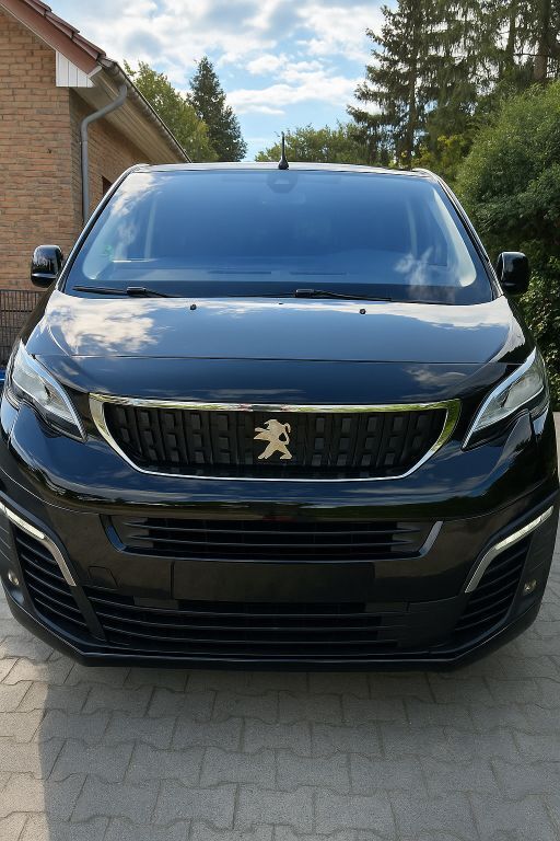 Schwarz Gebraucht 2018 Peugeot Traveller Active Van / Kleinbus | 21.500 € (Fairer Preis) - Bild 1/3