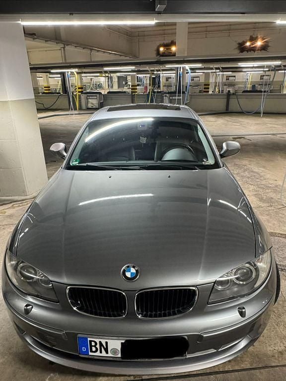 Gebraucht BMW 118 Sport Line 143 PS (105 kW) 2010 Grau Kleinwagen
