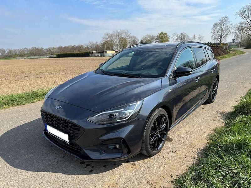 Gebraucht Ford Focus ST-Line 150 PS (110 kW) 2020 Blau Limousine