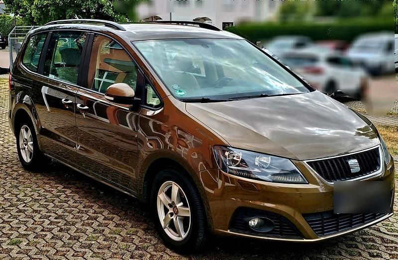 Gebraucht Seat Alhambra Style 140 PS (102 kW) 2011 Braun Van / Kleinbus