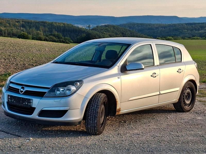 Silber Gebraucht 2003 Opel Astra Kleinwagen | 900 € (Fairer Preis) - Bild 1/4