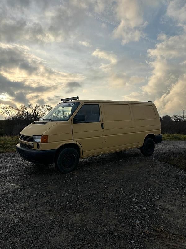 Gebraucht VW Transporter 78 PS (57 kW) 1998 Beige Van