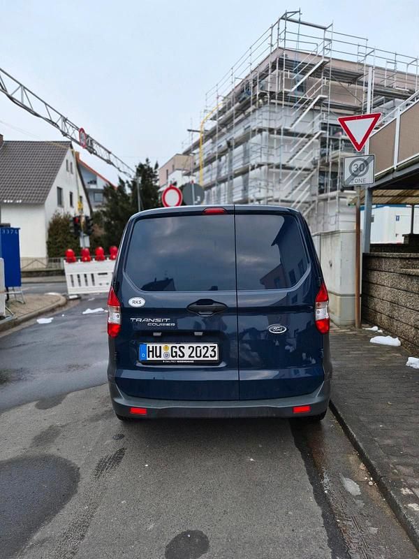 Gebraucht Ford Courier 2023 Blau Van / Kleinbus