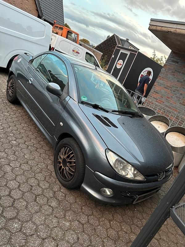 Grau Gebraucht 2006 Peugeot 206 CC Cabrio | 1.200 € (Superpreis) - Bild 1/4