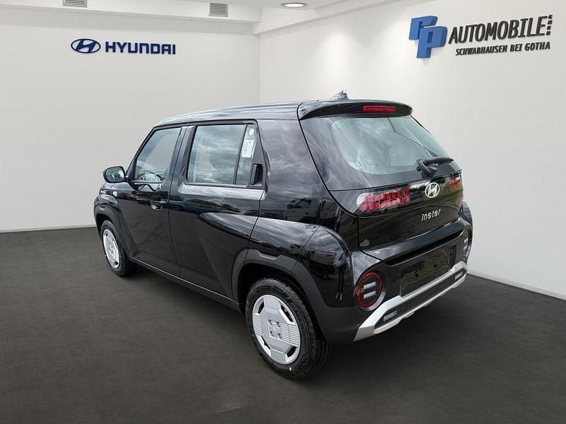 Neu Hyundai Inster Select 71 kW (97 PS) 2025 Schwarz Kleinwagen
