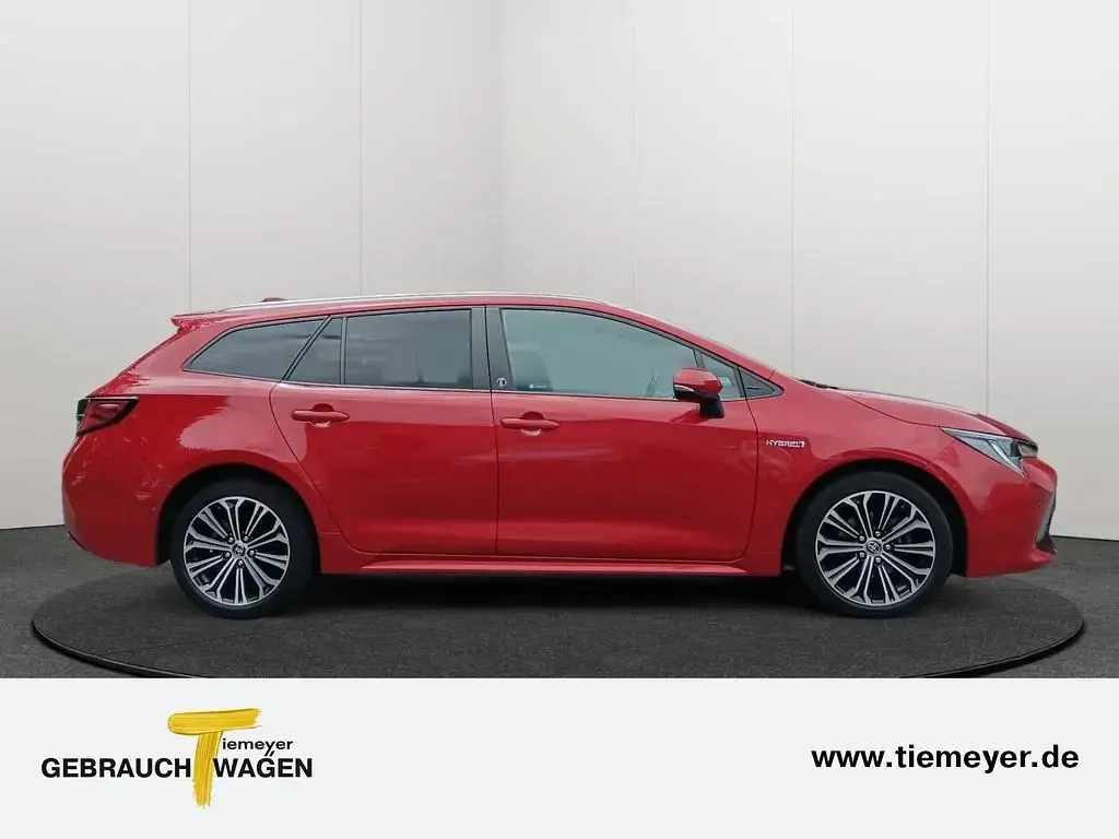 Gebraucht Toyota Corolla Team 98 PS (72 kW) 2020 Rot Kombi