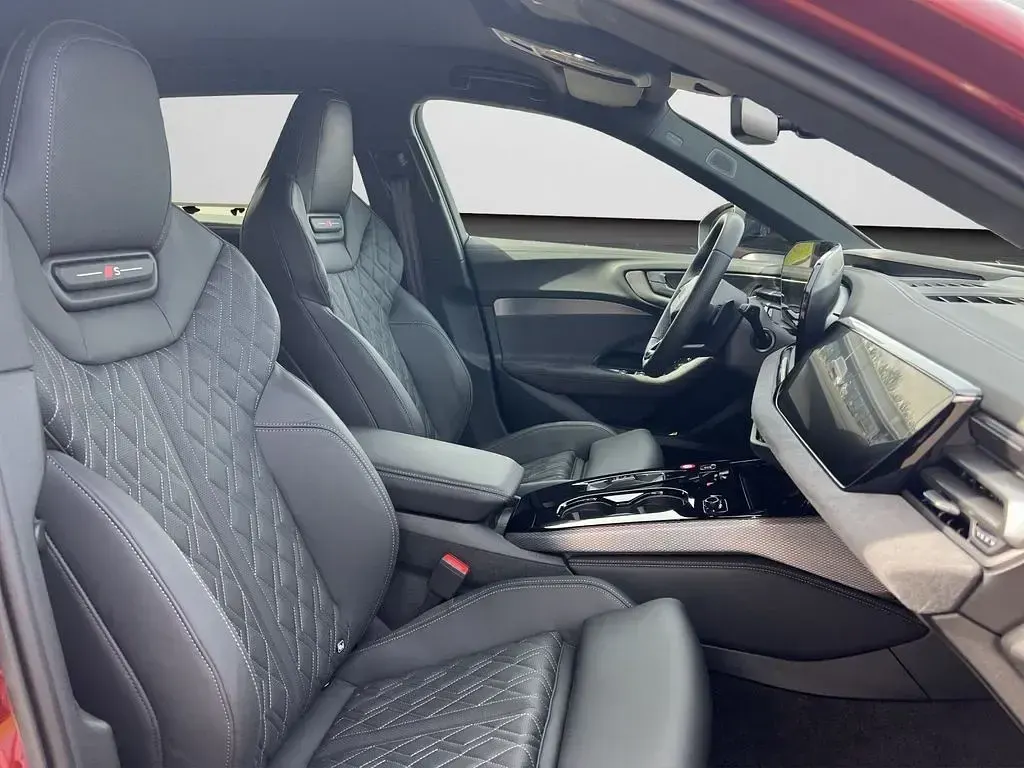 Gebraucht Audi S5 Ambiente 367 PS (269 kW) 2025 Grenadinerot metallic Kombi