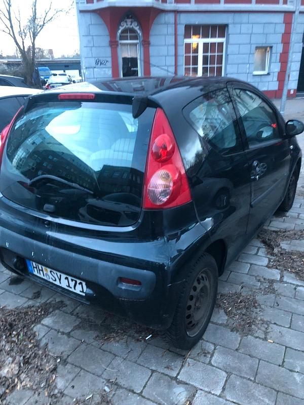 Gebraucht Peugeot 107 68 PS (50 kW) 2005 Schwarz Kleinwagen