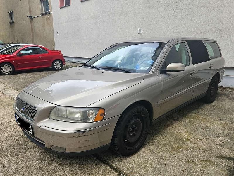 Gold Gebraucht 2004 Volvo V70 Kombi | 1.500 € (Guter Preis) - Bild 1/4