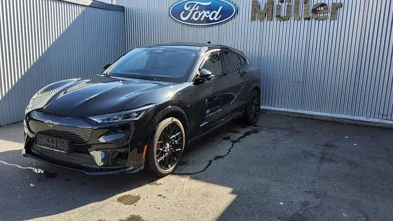 Absolute black Gebraucht 2023 Ford Mustang Mach-E GT SUV | 54.790 € (Etwas zu teuer) - Bild 1/4