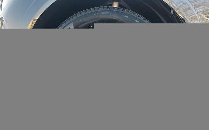 Gebraucht Volvo XC60 Plus 250 PS (183 kW) 2024 Onyx schwarz SUV