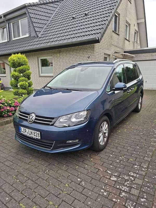 Blau Gebraucht 2015 VW Sharan Ocean Van / Kleinbus | 13.900 € (Guter Preis) - Bild 1/4