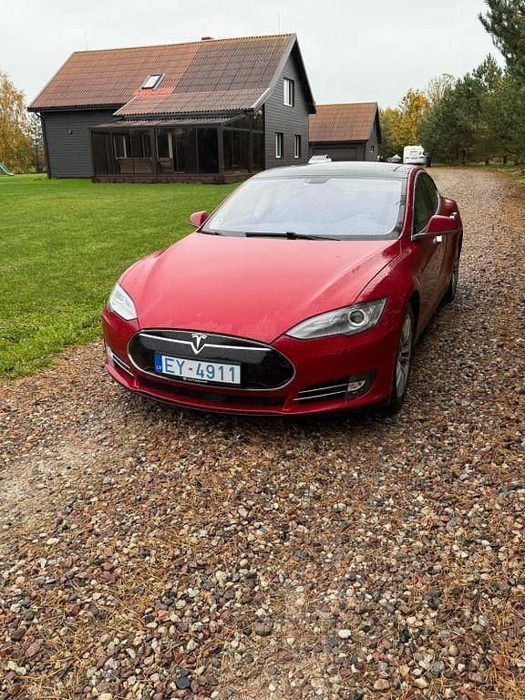 Schwarz Gebraucht 2013 Tesla Model S Kleinwagen | 11.900 € - Bild 1/4
