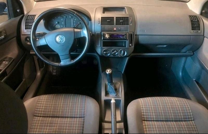 Gebraucht VW Polo 60 PS (44 kW) 2009 Blau Kleinwagen