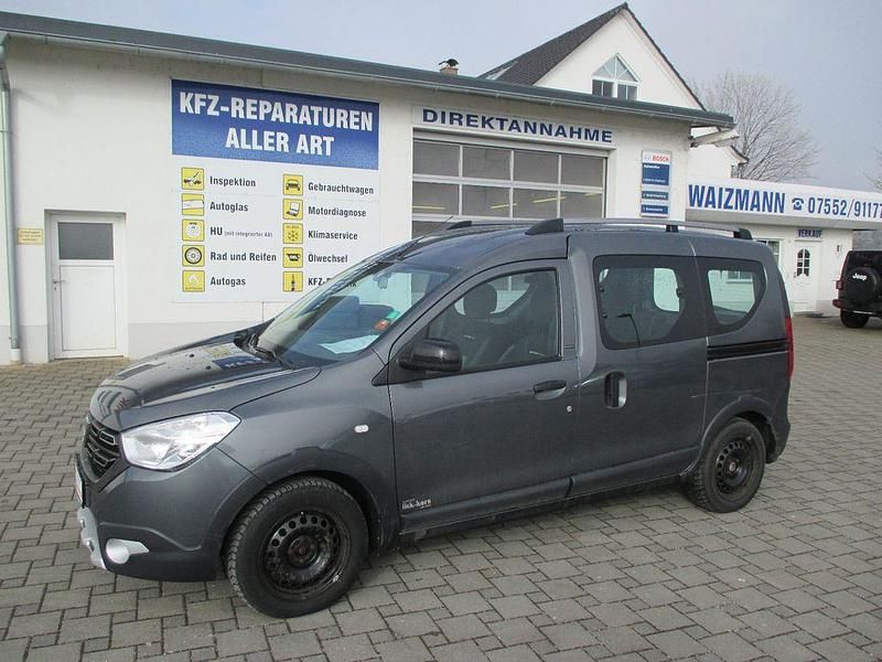 Gebraucht Dacia Dokker Celebration 90 PS (66 kW) 2018 Grau Van / Kleinbus