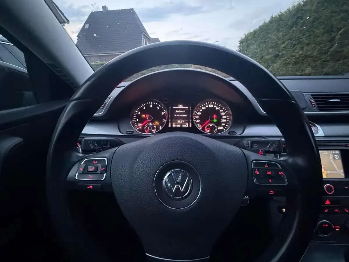 Gebraucht VW Passat 2012 Braun Kombi