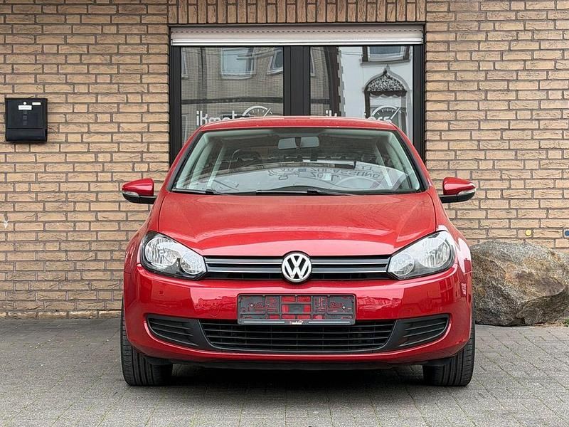 Gebraucht VW Golf VI Trendline 80 PS (58 kW) 2009 Rot Kleinwagen