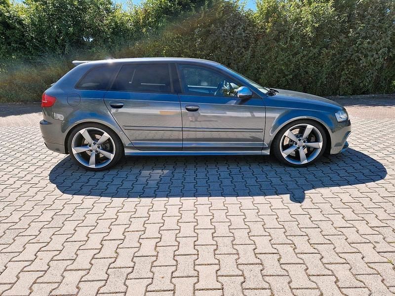 Gebraucht Audi RS3 Sportback 435 PS (319 kW) 2011 Grau Kleinwagen