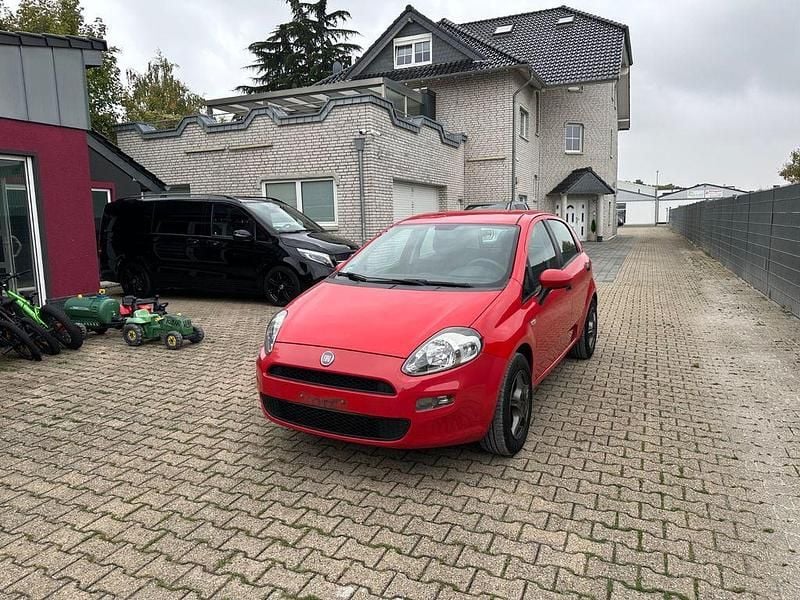 Colore esterno (rosso passiona Gebraucht 2014 Fiat Punto Pop Kleinwagen | 4.350 € (Fairer Preis) - Bild 1/4