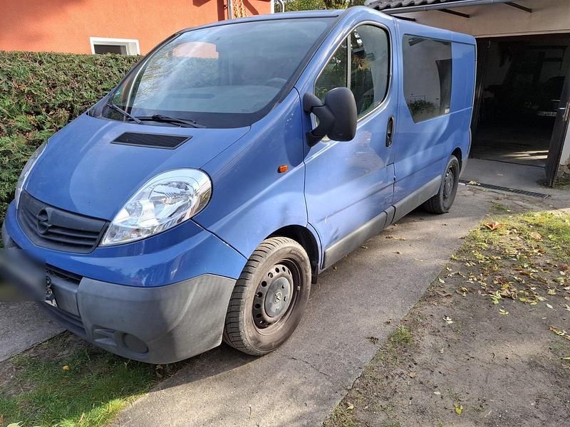 Blau Gebraucht 2007 Opel Vivaro Van | 5.500 € (Guter Preis) - Bild 1/4