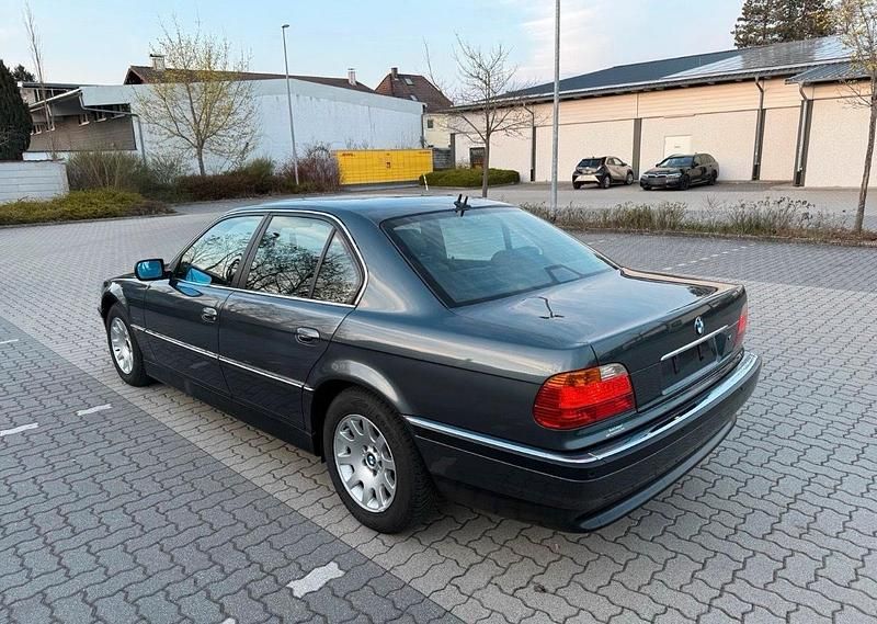 Gebraucht BMW 728 192 PS (141 kW) 2000 Grau Limousine