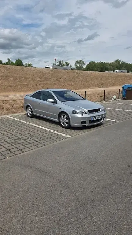 Gebraucht Opel Astra 192 PS (141 kW) 2002 Silber Coupé