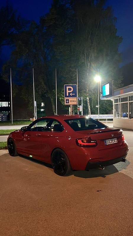 Rot Gebraucht 2015 BMW M235 M Performance Coupé | 24.999 € (Guter Preis) - Bild 1/4